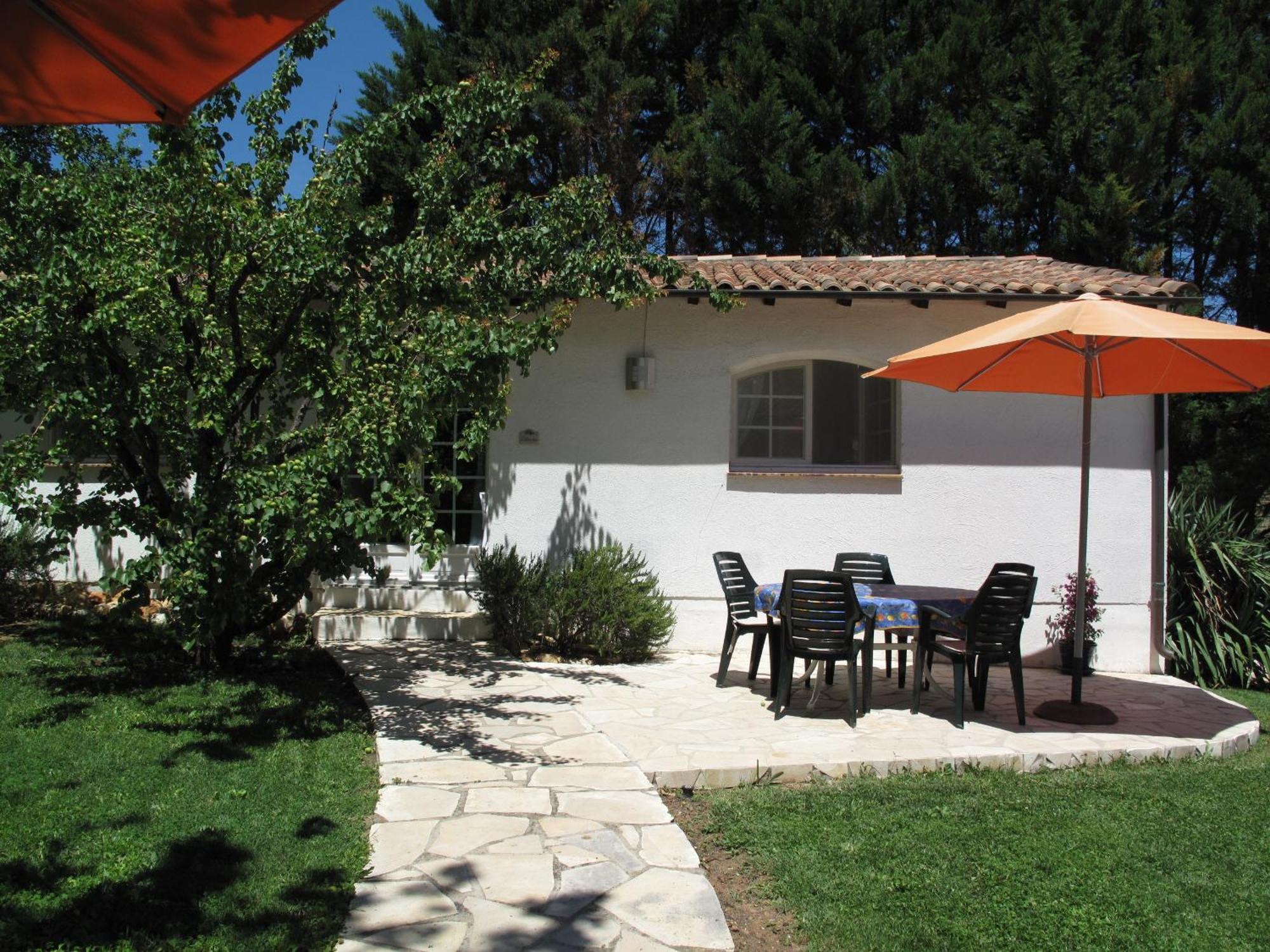 Residence Miro, Gites Avec Piscine Chauffee Et Tennis Les Arcs-sur-Argens Exterior photo