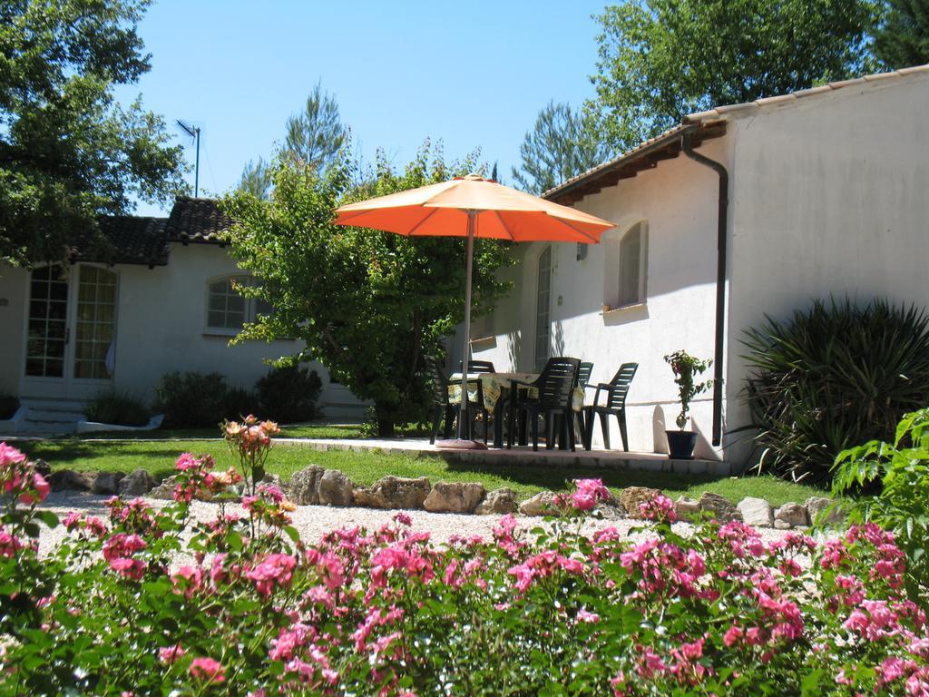 Residence Miro, Gites Avec Piscine Chauffee Et Tennis Les Arcs-sur-Argens Exterior photo