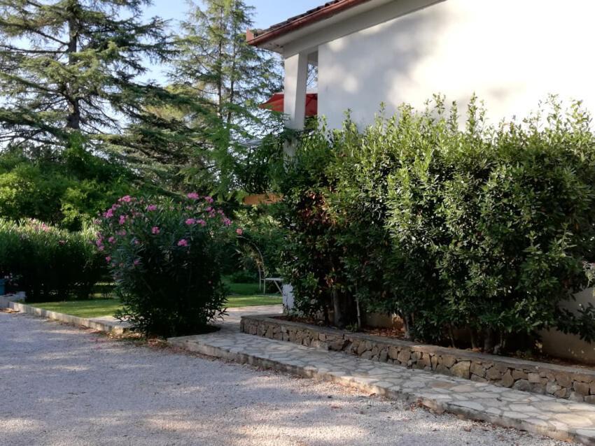 Residence Miro, Gites Avec Piscine Chauffee Et Tennis Les Arcs-sur-Argens Exterior photo